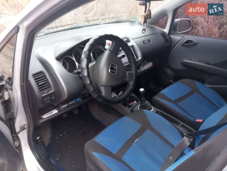 Хетчбек Honda Jazz 2006 в Полтаві