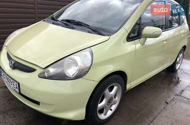 Хэтчбек Honda Jazz 2005 в 