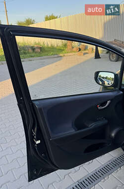 Хэтчбек Honda Jazz 2010 в 