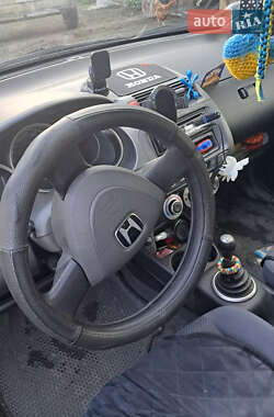 Хэтчбек Honda Jazz 2004 в 