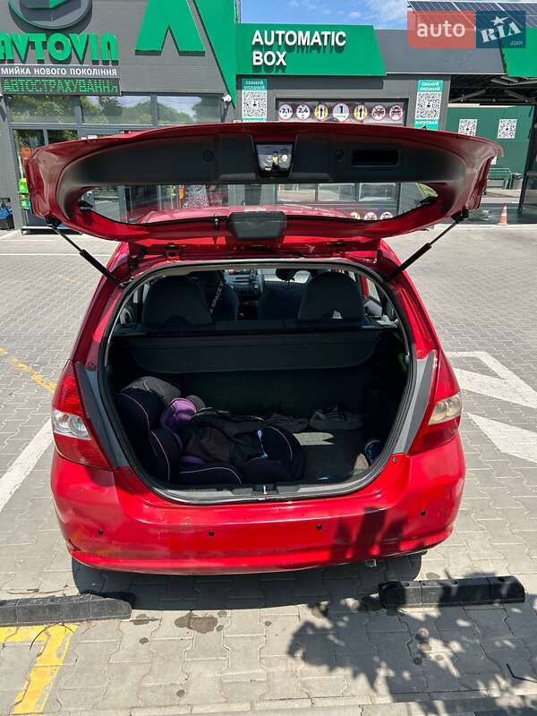 Хетчбек Honda Jazz 2003 в Чернівцях