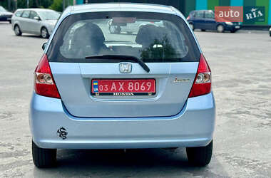 Хэтчбек Honda Jazz 2005 в 