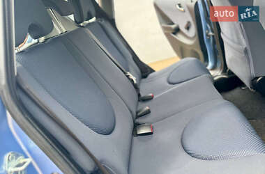 Хэтчбек Honda Jazz 2005 в 