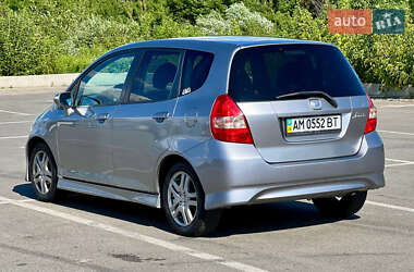 Хетчбек Honda Jazz 2008 в 