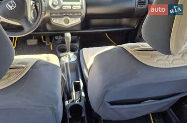 Хетчбек Honda Jazz 2005 в 