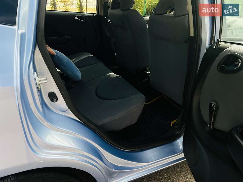 Хэтчбек Honda Jazz 2004 в Кривом Роге