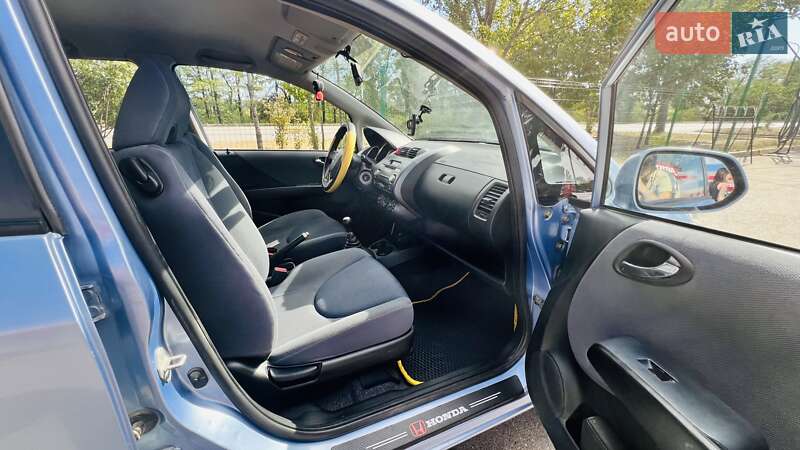 Хэтчбек Honda Jazz 2004 в Кривом Роге