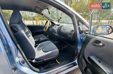 Хэтчбек Honda Jazz 2004 в 