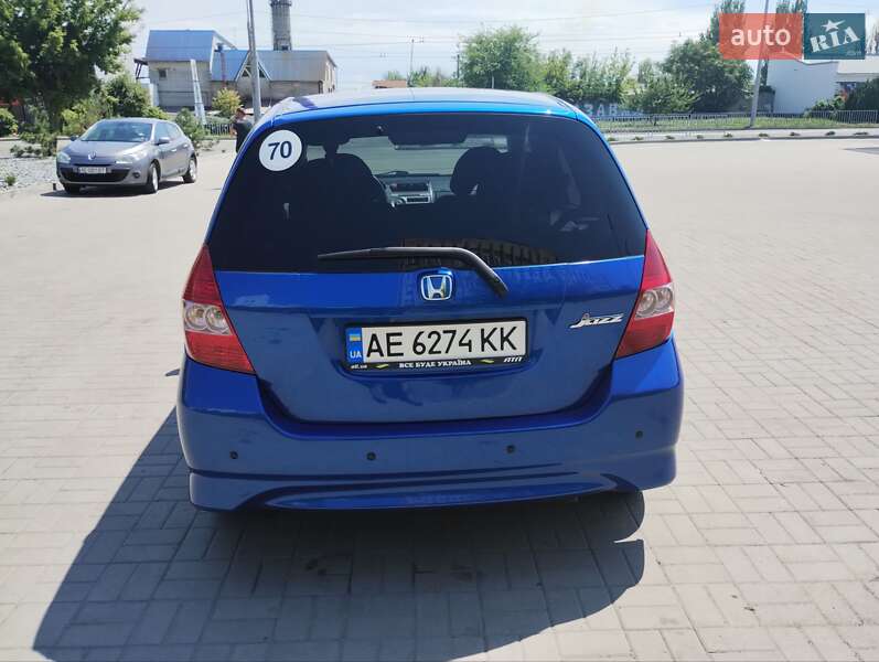 Хэтчбек Honda Jazz 2006 в Днепре