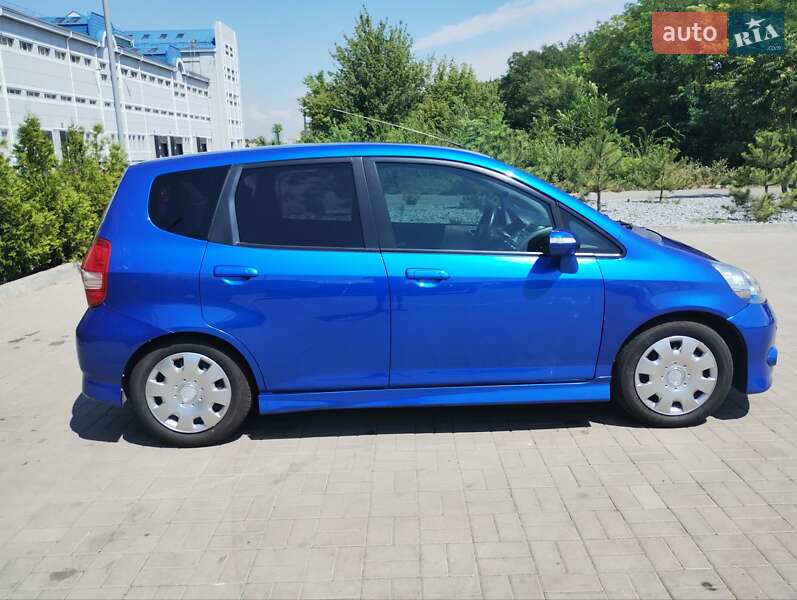Хэтчбек Honda Jazz 2006 в Днепре
