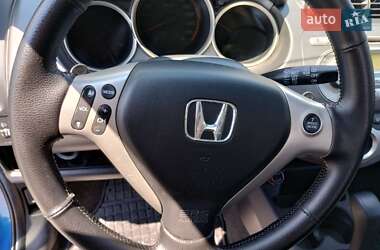Хэтчбек Honda Jazz 2006 в 