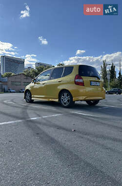 Хэтчбек Honda Jazz 2006 в 