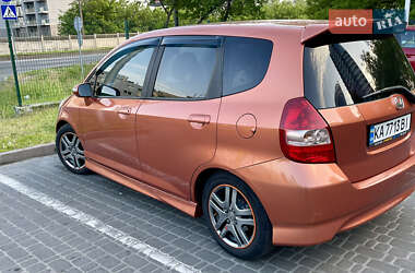 Хэтчбек Honda Jazz 2006 в 