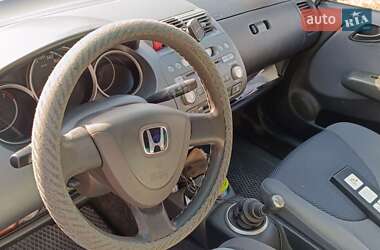 Хэтчбек Honda Jazz 2006 в 