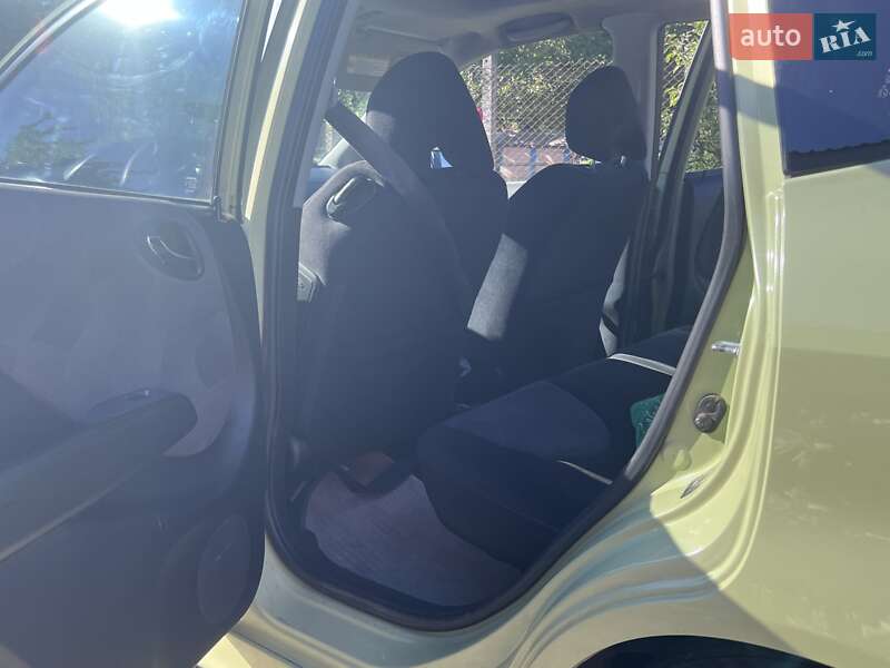 Хэтчбек Honda Jazz 2006 в Пирятине