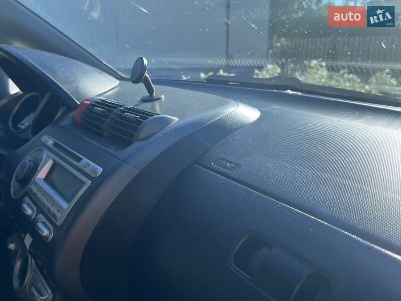 Хэтчбек Honda Jazz 2006 в Пирятине
