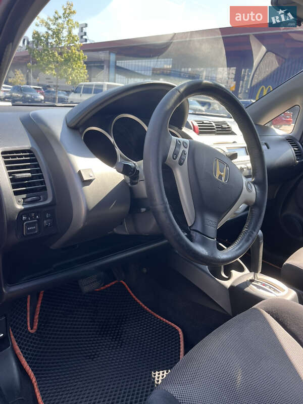 Хэтчбек Honda Jazz 2006 в Киеве