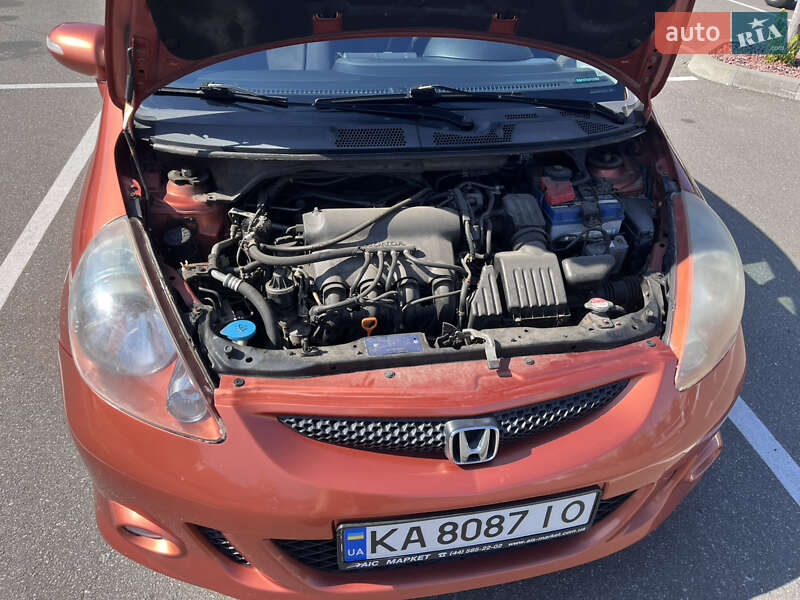 Хэтчбек Honda Jazz 2006 в Киеве