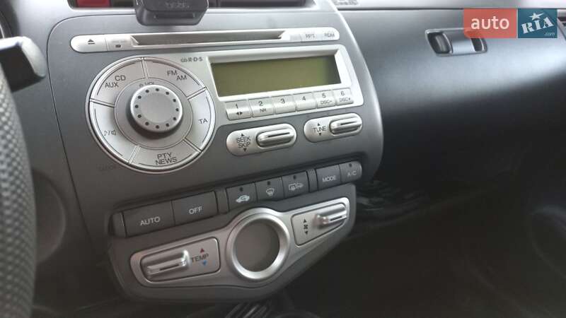 Хэтчбек Honda Jazz 2005 в Жидачове