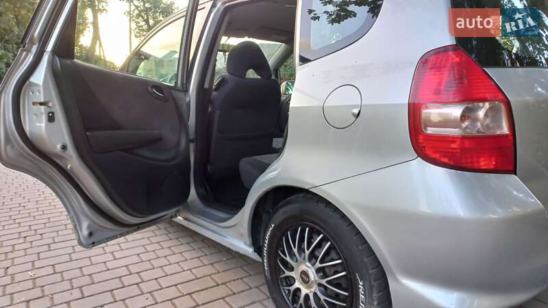 Хэтчбек Honda Jazz 2005 в Жидачове