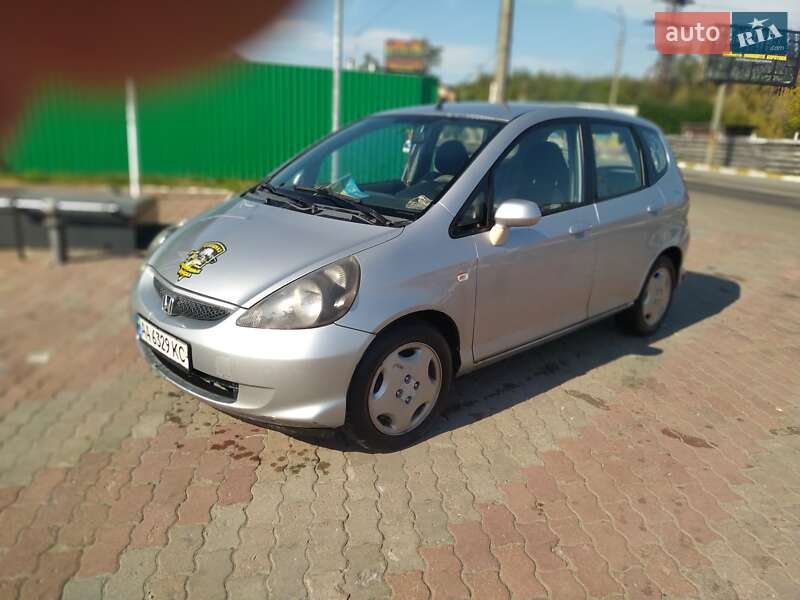 Хэтчбек Honda Jazz 2005 в Ирпене