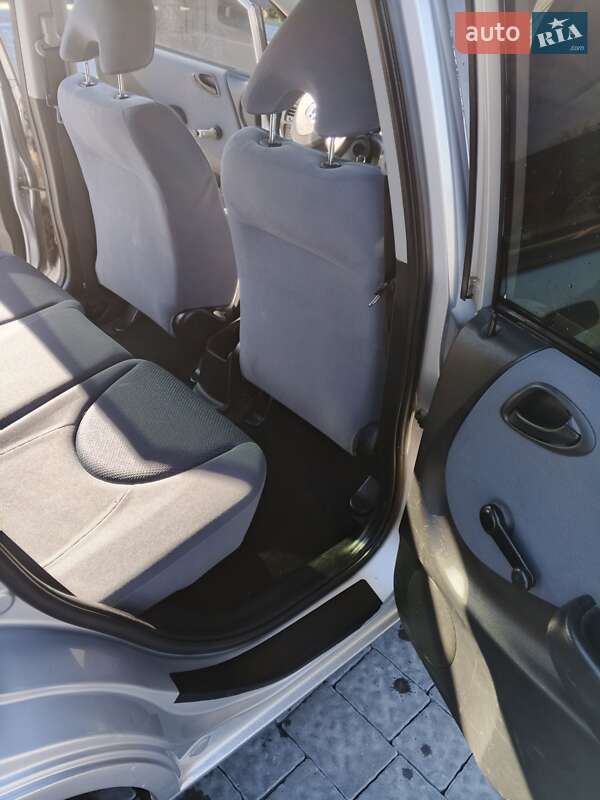 Хэтчбек Honda Jazz 2003 в Самборе фото 12 Хэтчбек Honda Jazz 2003 в Самборе