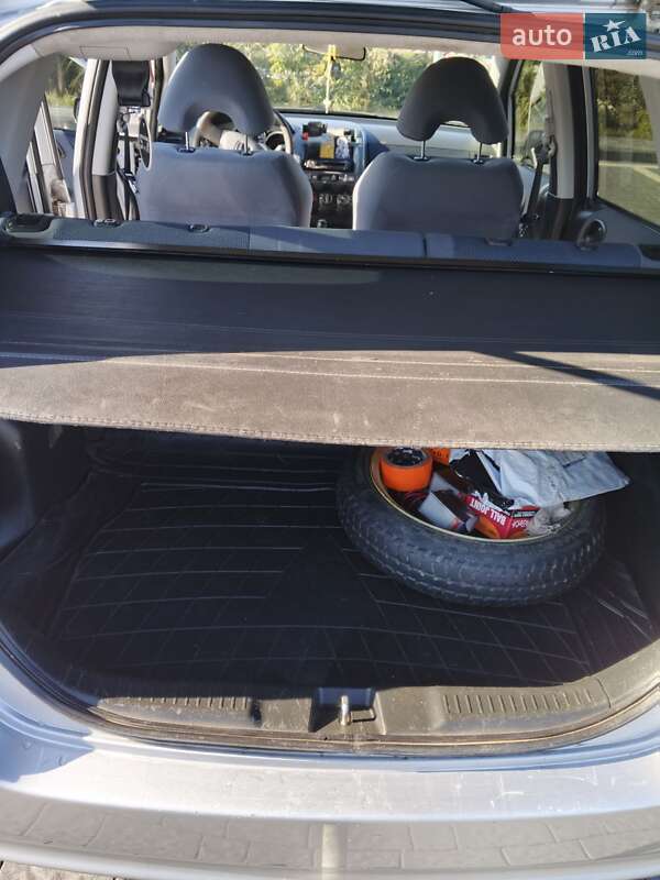 Хэтчбек Honda Jazz 2003 в Самборе фото 20 Хэтчбек Honda Jazz 2003 в Самборе