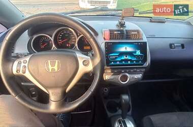 Хэтчбек Honda Jazz 2006 в 