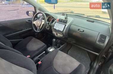 Хэтчбек Honda Jazz 2006 в 
