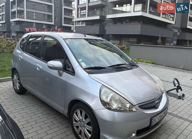 Хэтчбек Honda Jazz 2006 в 