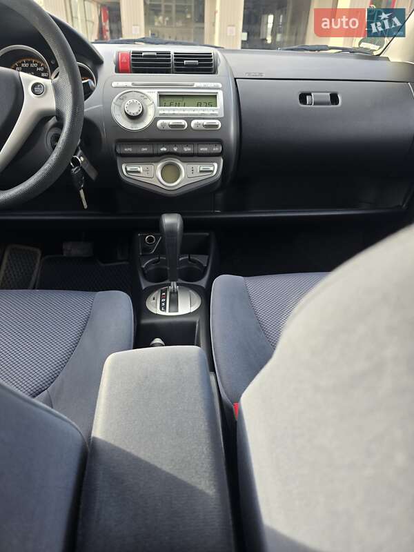 Хэтчбек Honda Jazz 2007 в Запорожье
