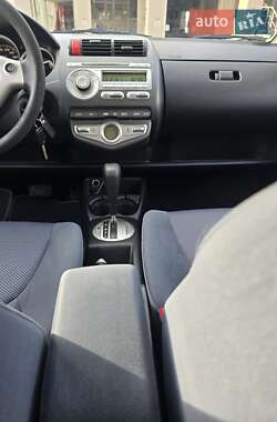 Хэтчбек Honda Jazz 2007 в 