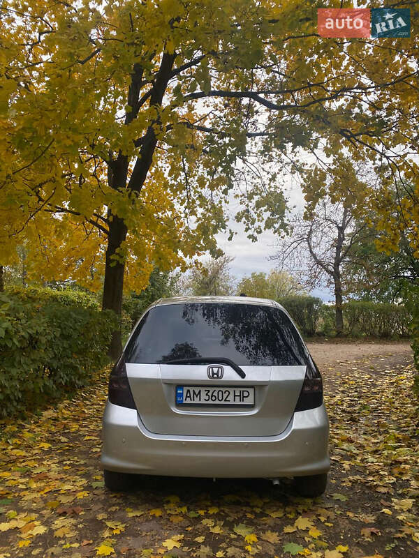 Хэтчбек Honda Jazz 2005 в Бердичеве