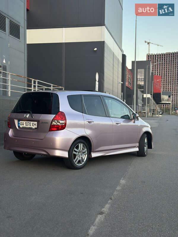 Хэтчбек Honda Jazz 2008 в Киеве