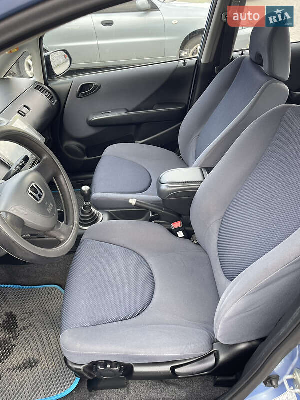 Хэтчбек Honda Jazz 2002 в Ужгороде