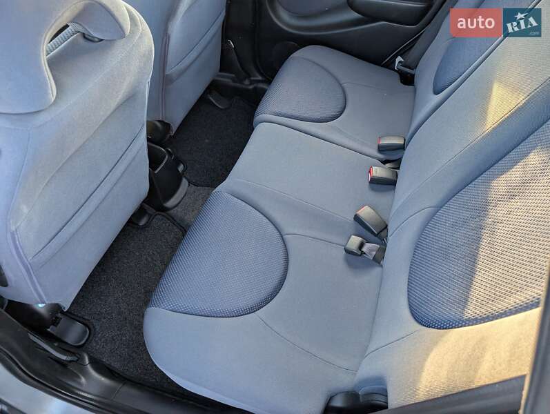 Хетчбек Honda Jazz 2004 в Рівному