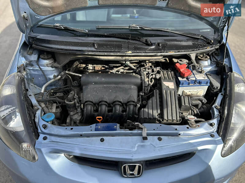 Хетчбек Honda Jazz 2002 в Дніпрі