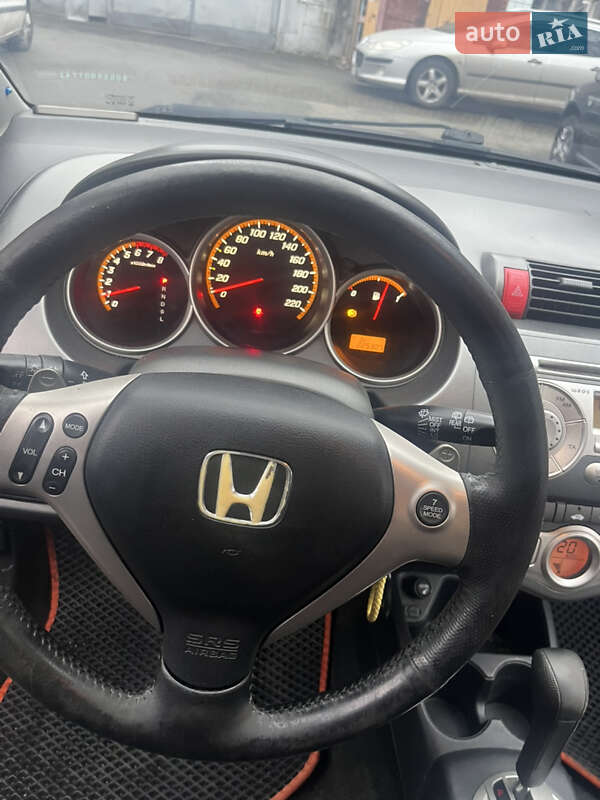 Хетчбек Honda Jazz 2006 в Києві
