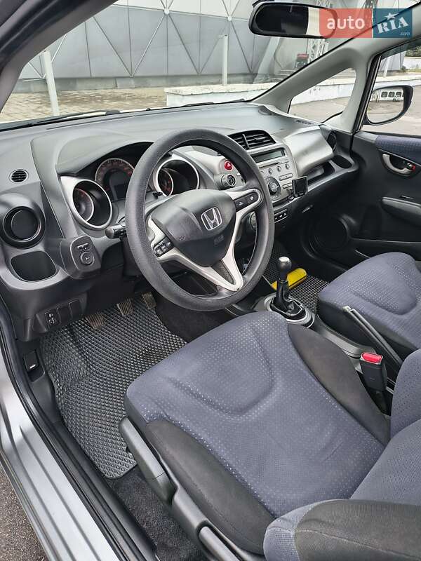 Хэтчбек Honda Jazz 2009 в Горишних Плавнях фото 21 Хэтчбек Honda Jazz 2009 в Горишних Плавнях