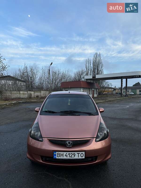 Хэтчбек Honda Jazz 2005 в Раздельной