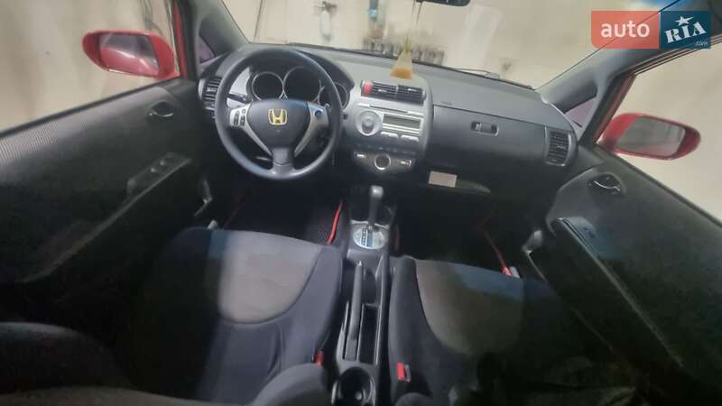 Хэтчбек Honda Jazz 2006 в Киеве