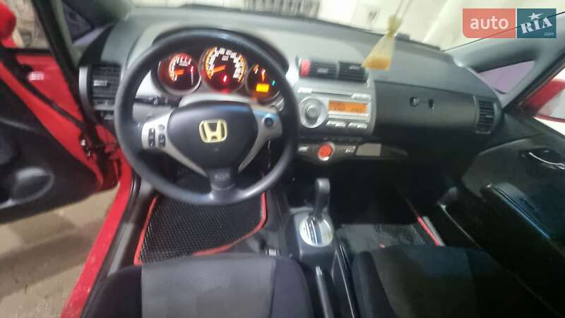 Хэтчбек Honda Jazz 2006 в Киеве