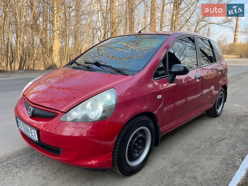 Хэтчбек Honda Jazz 2005 в Надворной