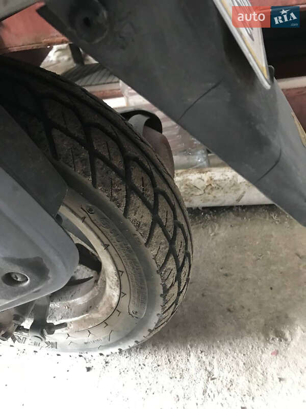 Скутер Honda Lead 100 1999 в Полтаві