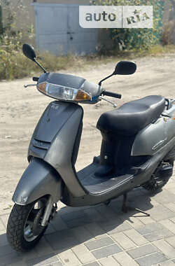 Мопеды Honda Lead 100 2000 в Сарнах