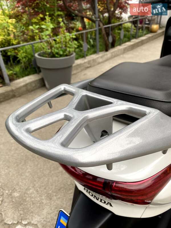 Скутер Honda Lead 110 JF-19 2010 в Кропивницькому фото 4 Скутер Honda Lead 110 JF-19 2010 в Кропивницькому