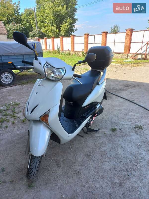 Мопеды Honda Lead 110 JF-19 2010 в Мотовиловке фото 3 Мопеды Honda Lead 110 JF-19 2010 в Мотовиловке