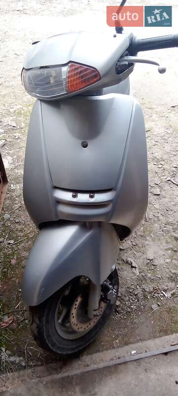 Скутер Honda Lead 50 AF 48 2004 в Татарбунарах