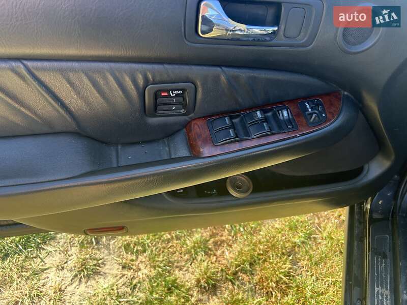 Седан Honda Legend 2002 в Києві
