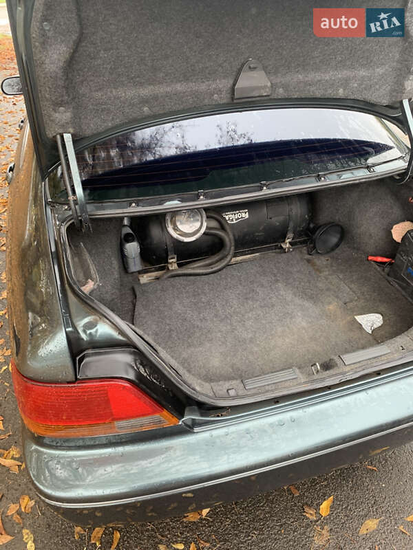 Седан Honda Legend 1997 в Костопілі